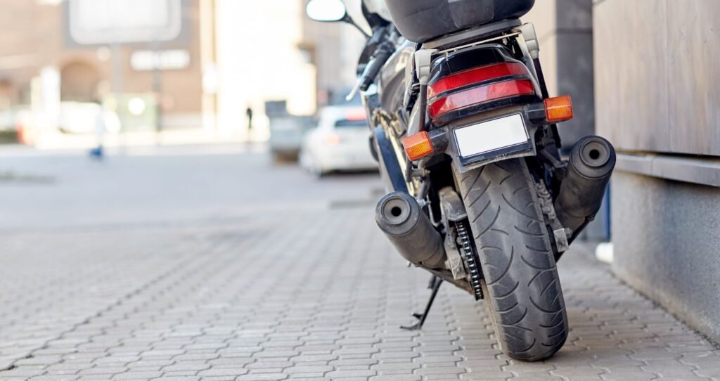 cómo homologar el portamatrículas en una moto paso a paso